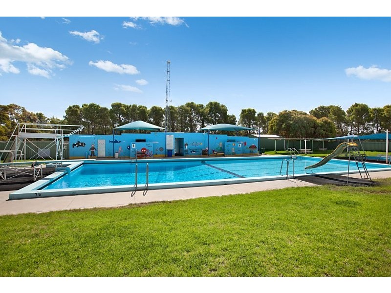 6 Main Street, Owen SA 5460