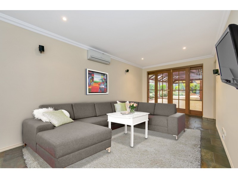 39 Whinnen Street, Evanston Park SA 5116