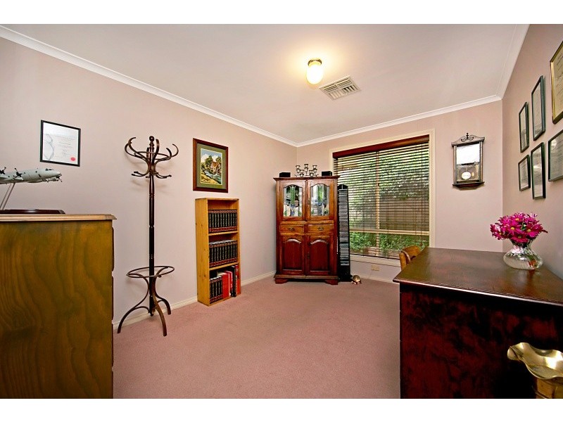 1 Amadeus Court, Greenwith SA 5125