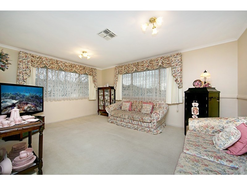 1 Amadeus Court, Greenwith SA 5125