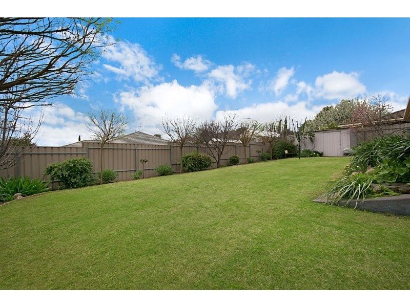 1 Amadeus Court, Greenwith SA 5125