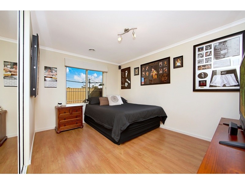 77 President Avenue, Andrews Farm SA 5114