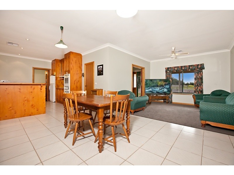 68 Dawkins Rd, Lewiston SA 5501