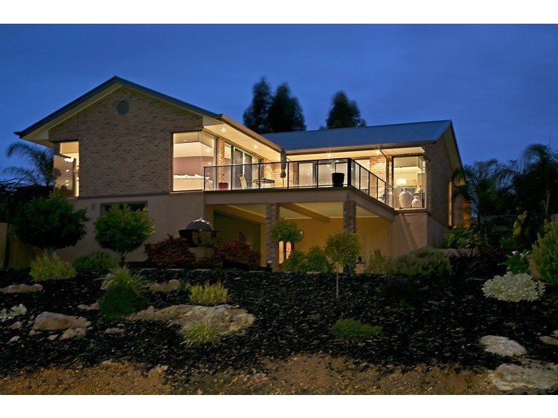 2 Whiteman Road, Williamstown SA 5351