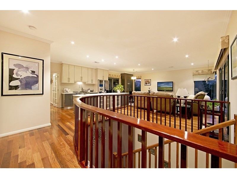 2 Whiteman Road, Williamstown SA 5351