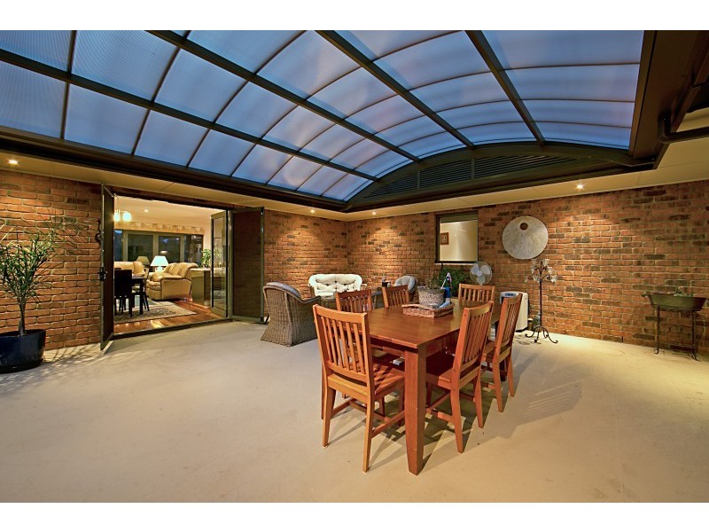 2 Whiteman Road, Williamstown SA 5351