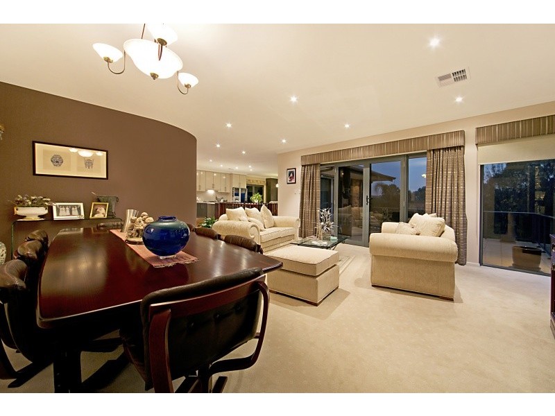 2 Whiteman Road, Williamstown SA 5351