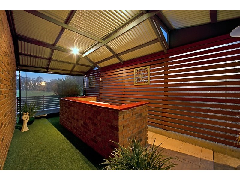 2 Whiteman Road, Williamstown SA 5351