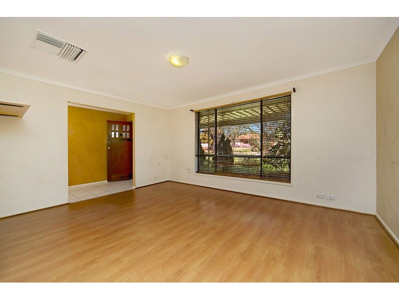 8 St Ives Court, Blakeview SA 5114