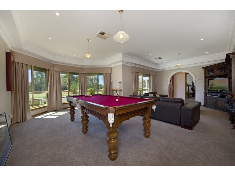 15 Greening Drive, Evanston Park SA 5116