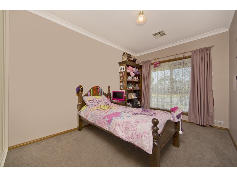 15 Greening Drive, Evanston Park SA 5116