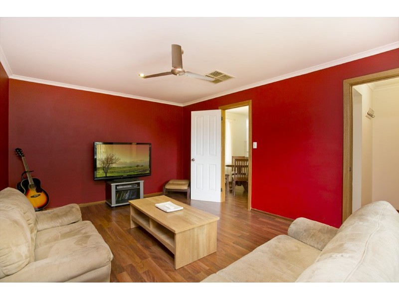 32 Oxford Tce, Blakeview SA 5114
