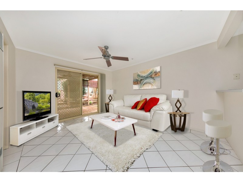 3 Chesterfield Walk, Hillbank SA 5112