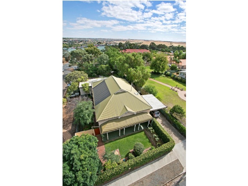 32 Lyndoch Road, Gawler East SA 5118
