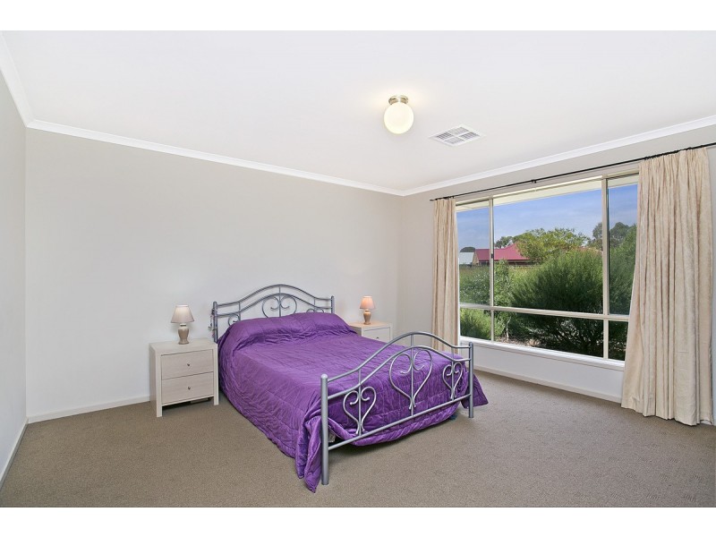 17 Dyson Street, Evanston SA 5116