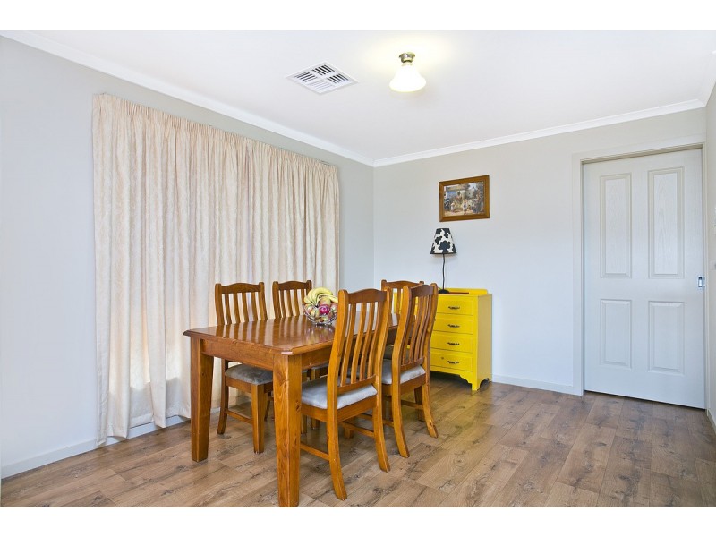 17 Dyson Street, Evanston SA 5116