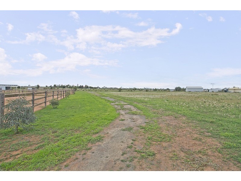 64 Harris Road, Dublin SA 5501