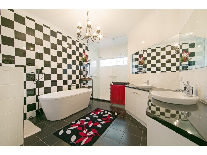 42 Paternoster Road, Reid SA 5118