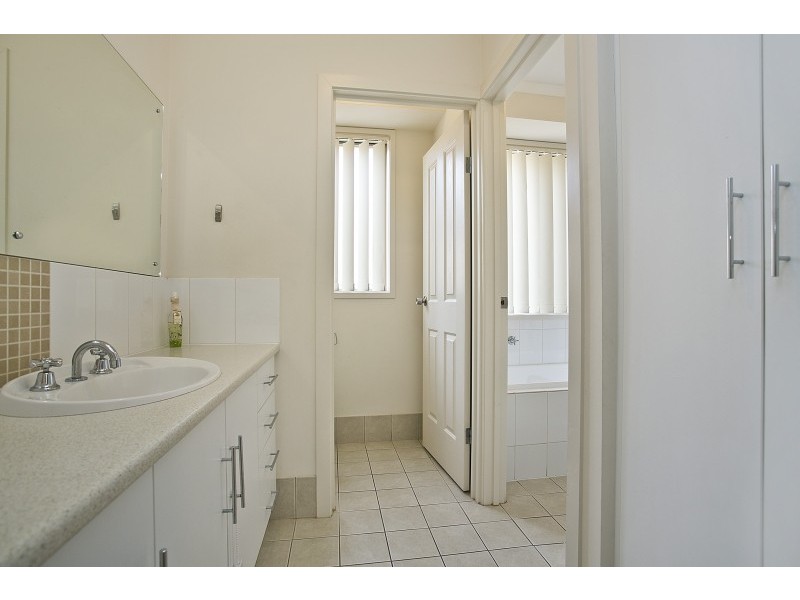 23 McGonigal Drive, Willaston SA 5118