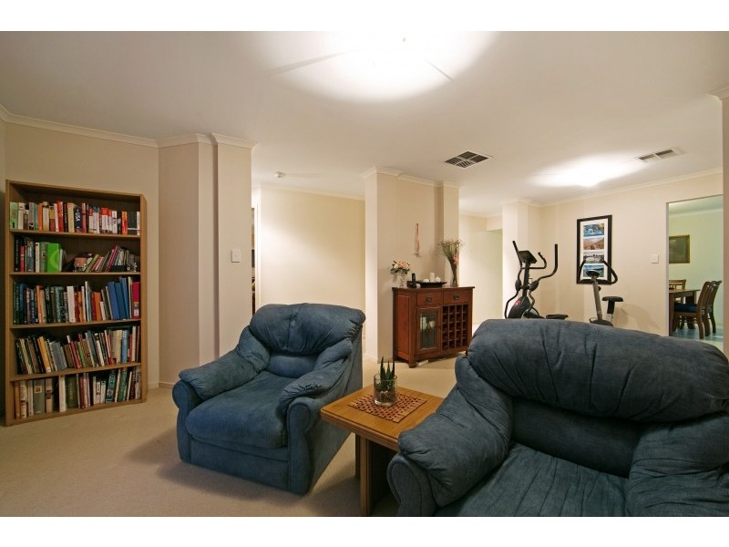 12 Creedon Close, Evanston Park SA 5116