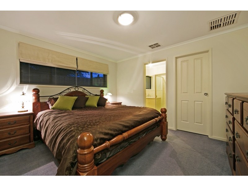 12 Creedon Close, Evanston Park SA 5116