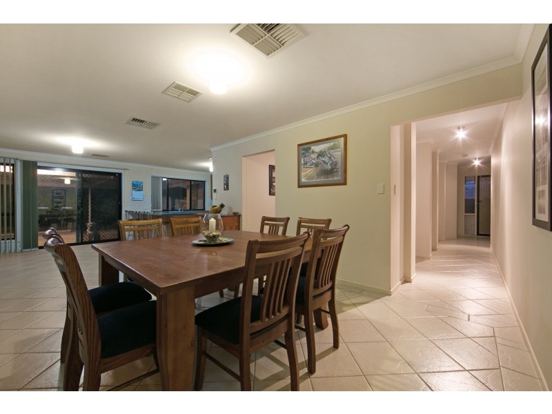 12 Creedon Close, Evanston Park SA 5116