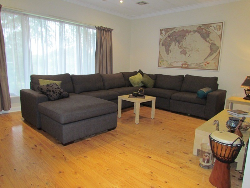 2 Demaret Avenue, Fairview Park SA 5126