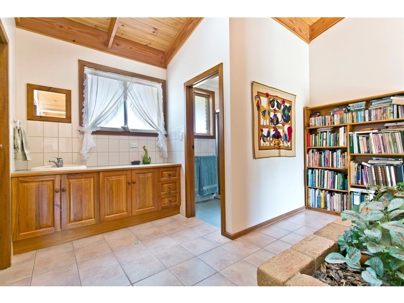 6 Betty Road, Lewiston SA 5501