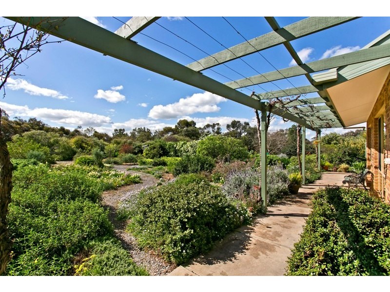 6 Betty Road, Lewiston SA 5501