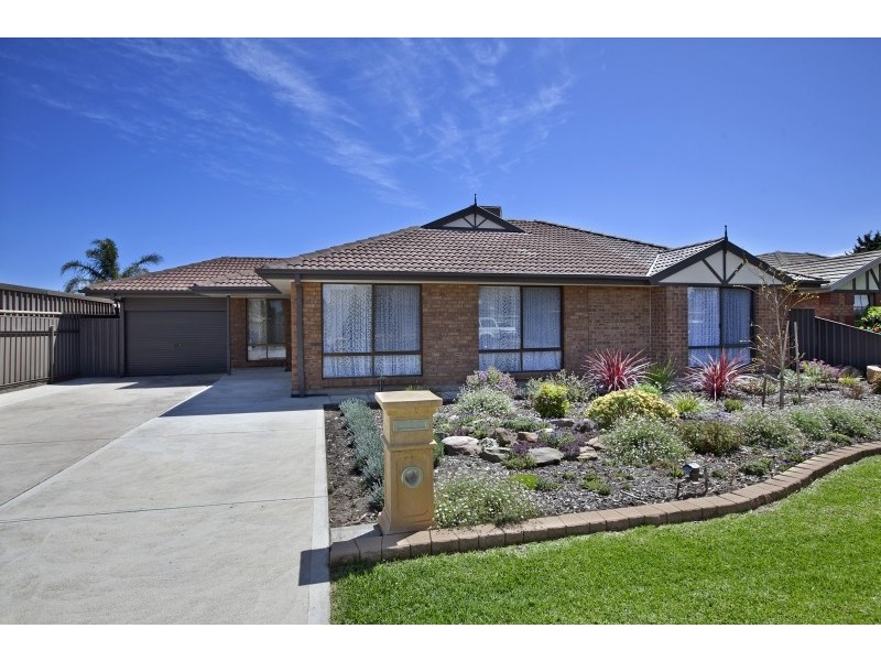 17 Redford Crt, Paralowie SA 5108