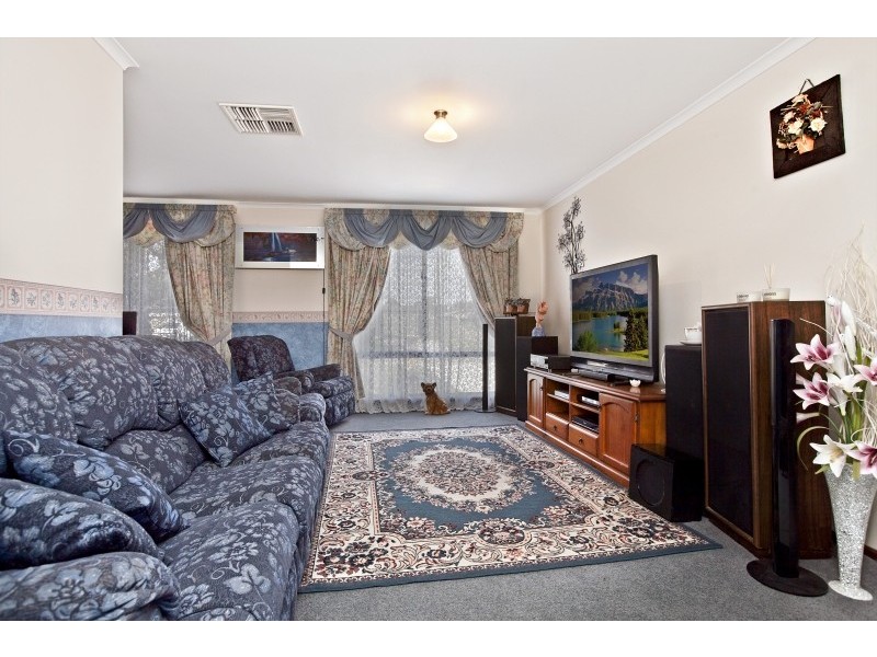 17 Redford Crt, Paralowie SA 5108