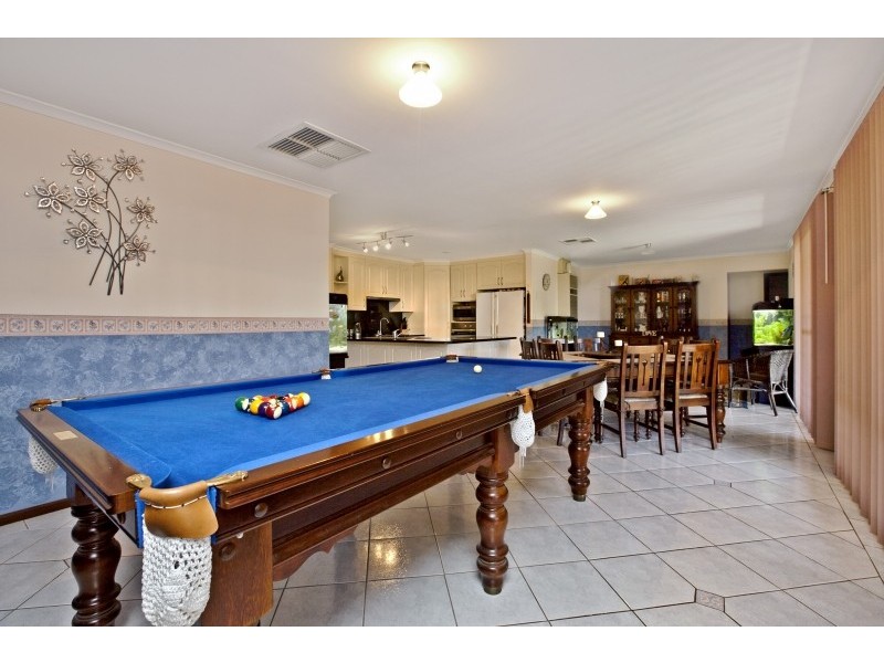 17 Redford Crt, Paralowie SA 5108