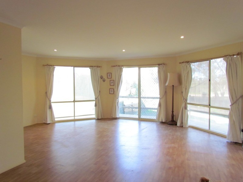 32 Goward Road, Owen SA 5460