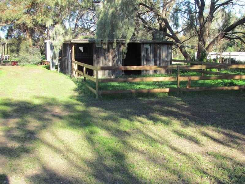 32 Goward Road, Owen SA 5460