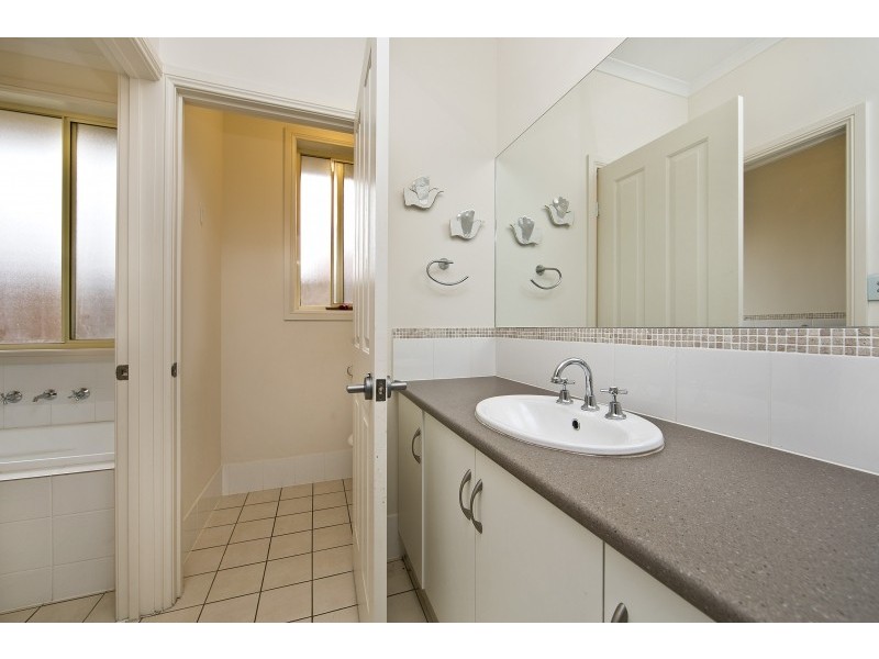 8 Railway Terrace, Hamley Bridge SA 5401