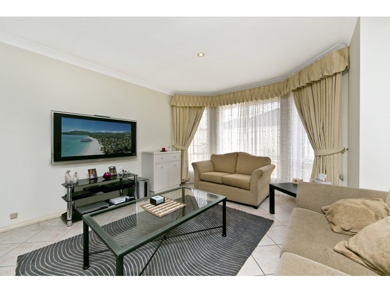 13 Rossiter Drive, Evanston Park SA 5116