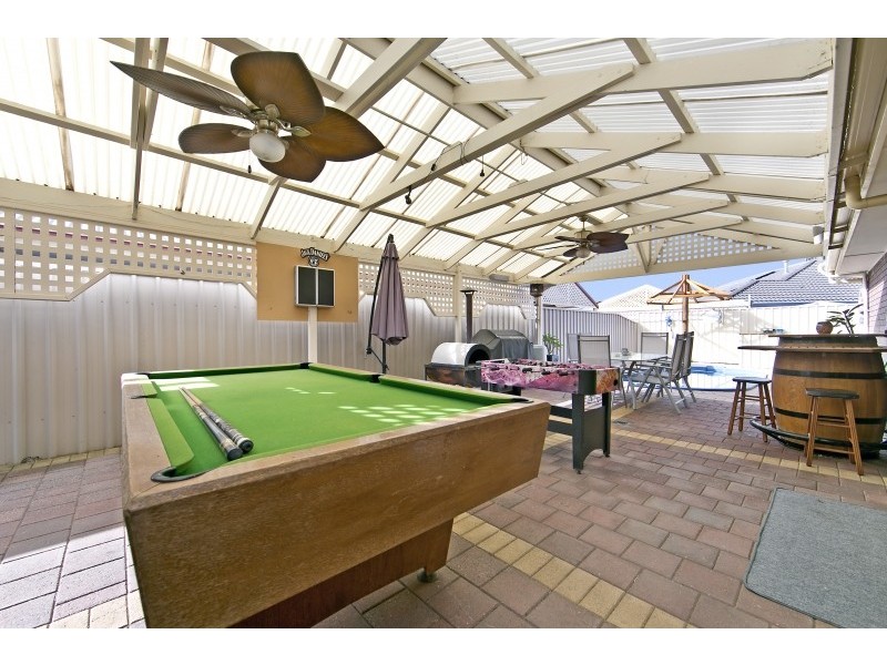 13 Rossiter Drive, Evanston Park SA 5116