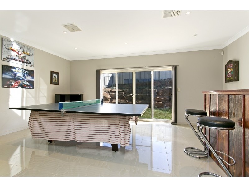 43 Thompson Circuit, Evanston Park SA 5116