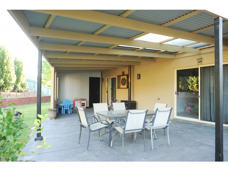 8 Hill Court, Williamstown SA 5351