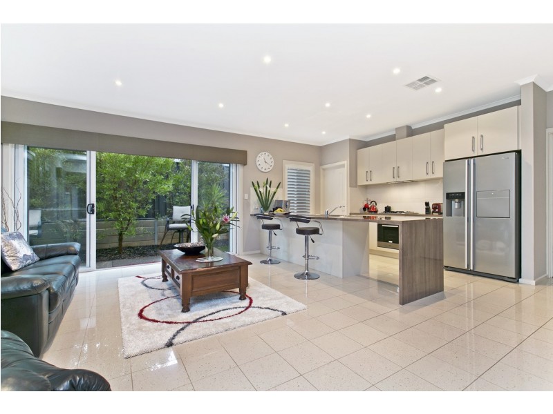 8 St Germain Ave, Andrews Farm SA 5114