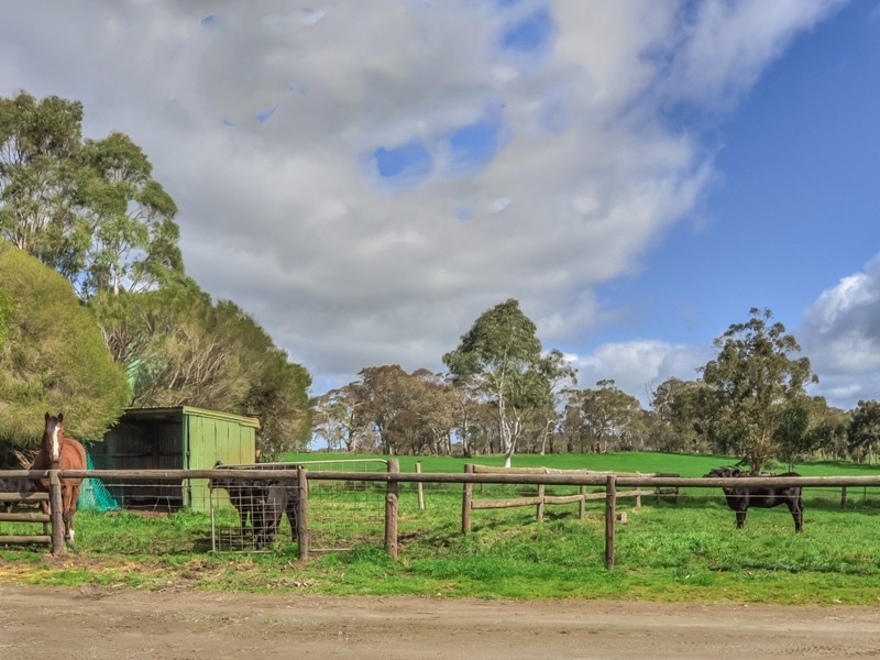 52 Whites Boundary Road CROMER VIA, Mount Pleasant SA 5235