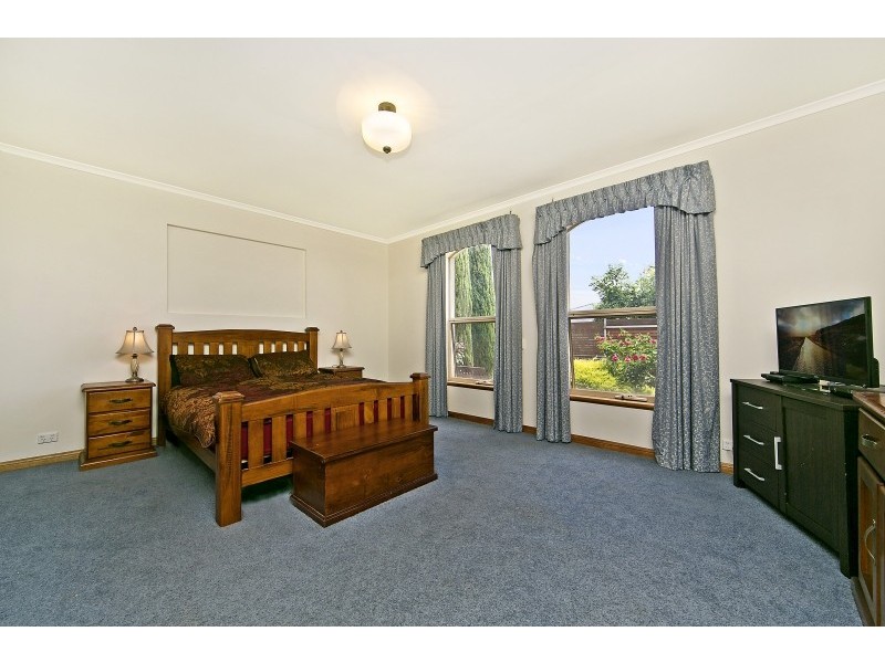 9 Canterbury Place, Burton SA 5110