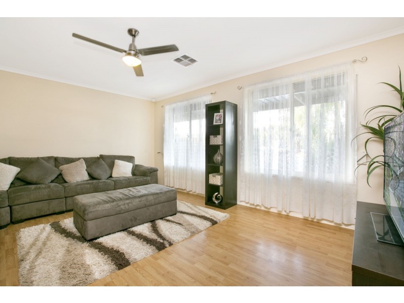5 John Bull Court, Andrews Farm SA 5114
