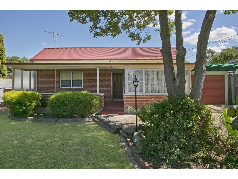 8 Davies Street, Willaston SA 5118