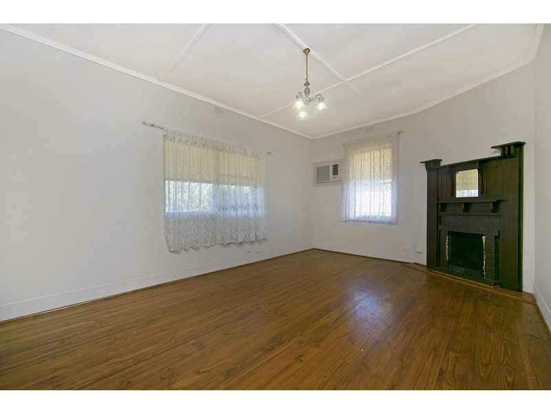 8 Davies Street, Willaston SA 5118