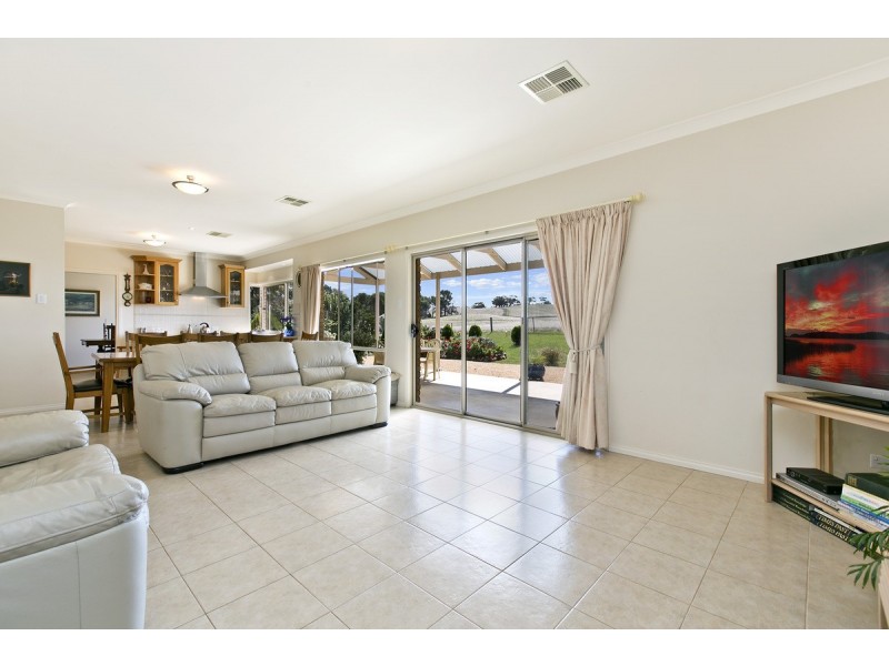 32 Railway Terrace, Truro SA 5356