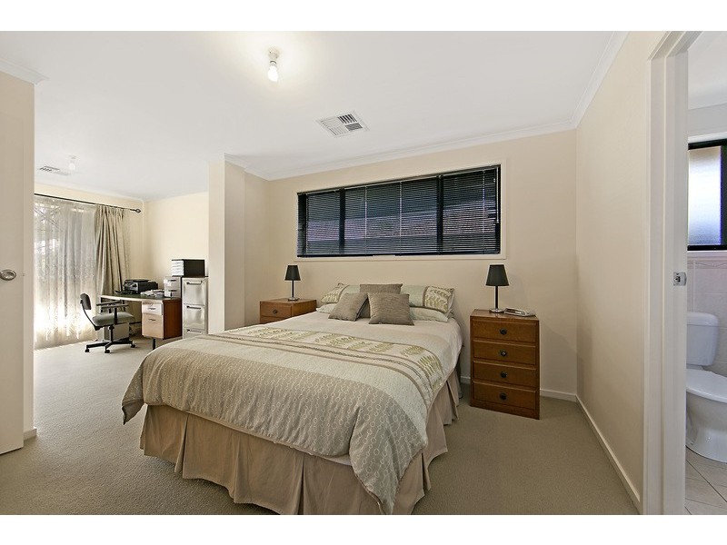 13 Clift Close, Evanston SA 5116