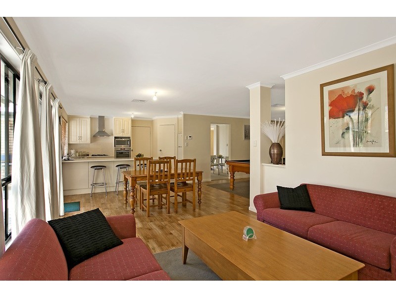 13 Clift Close, Evanston SA 5116