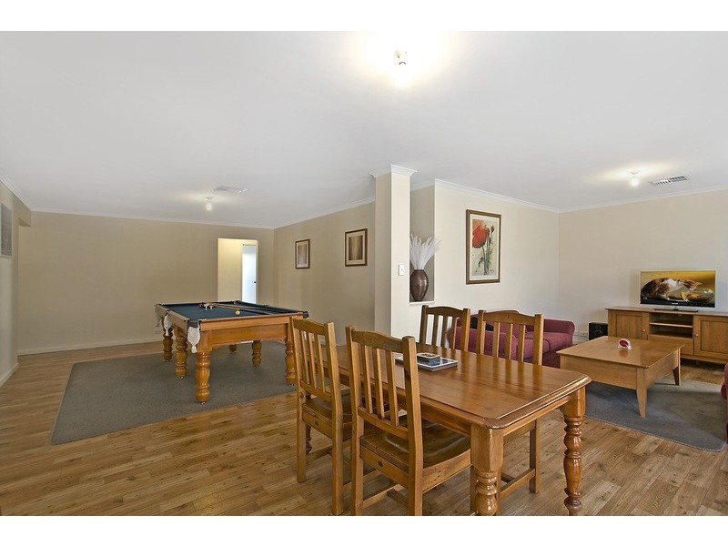 13 Clift Close, Evanston SA 5116