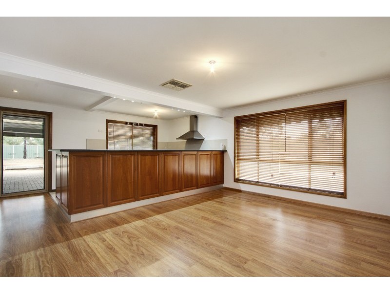 2 Coombs Court, Lewiston SA 5501